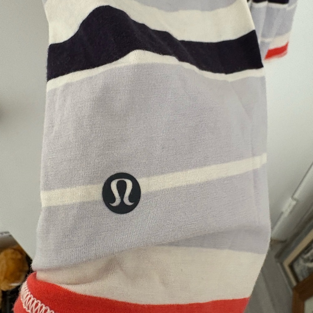 Lululemon All Tied Up Tank Top Striped Size 4 - Picture 4 of 8